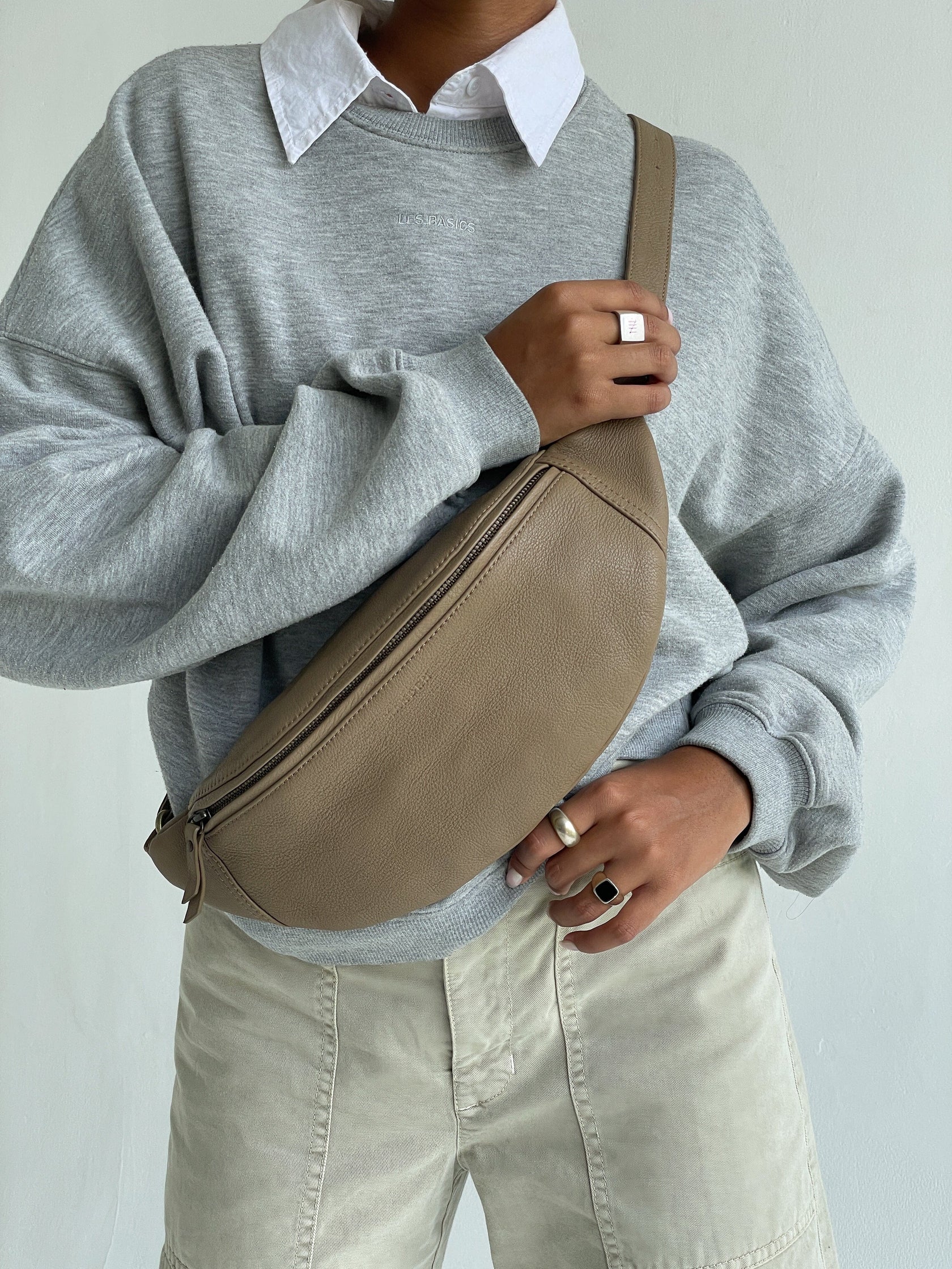 MANDRN  The Atlas- Taupe Leather Fanny Pack