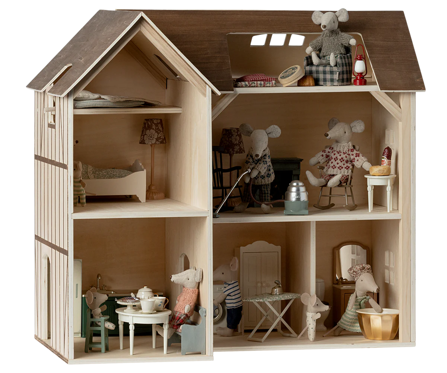 Mouse Hole Farmhouse - IN STORE PICKUP ONLY