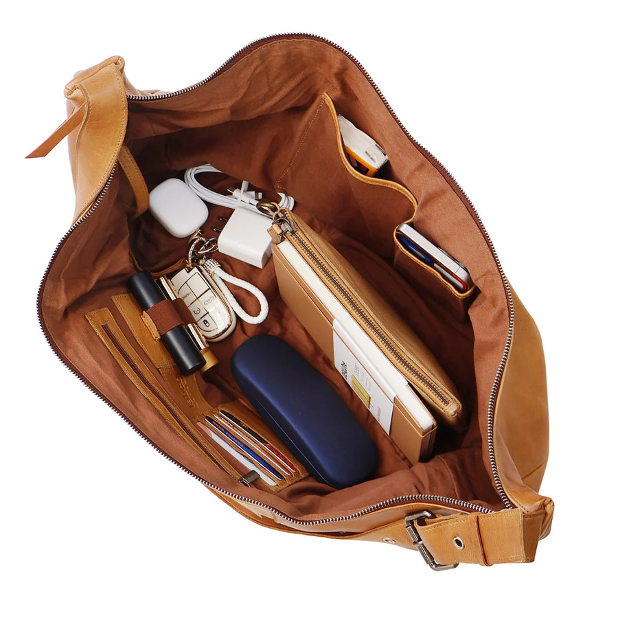 Cabo Oversized Leather Sling