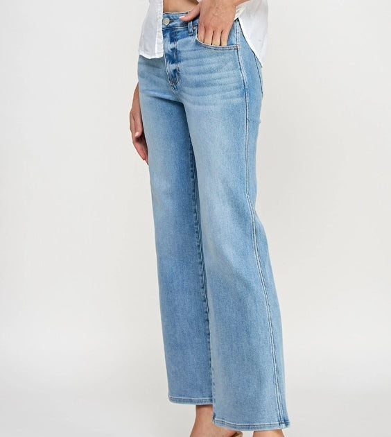 Mid Rise Relaxed Jeans