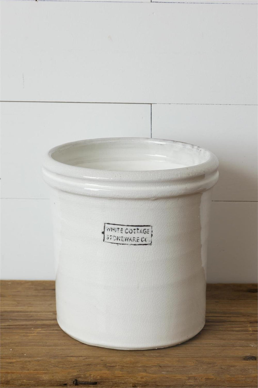 White Cottage Stoneware Pot