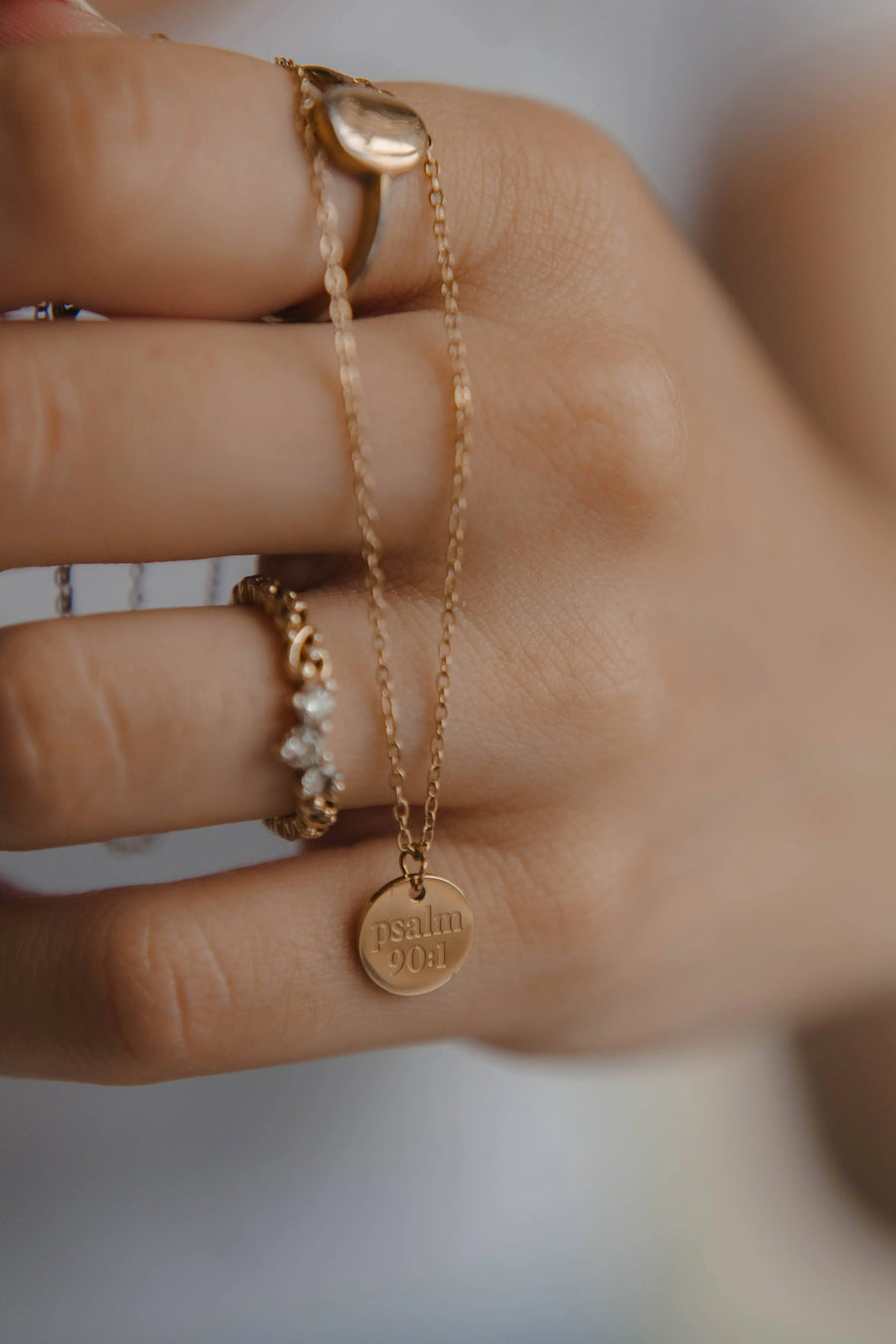 Dwell Disc Necklace