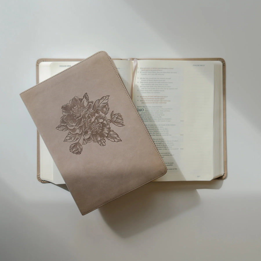 ESV Large Print Journaling Bible: Nara Theme