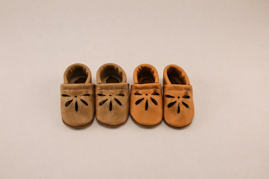 Daisy Leather Baby Moccasins
